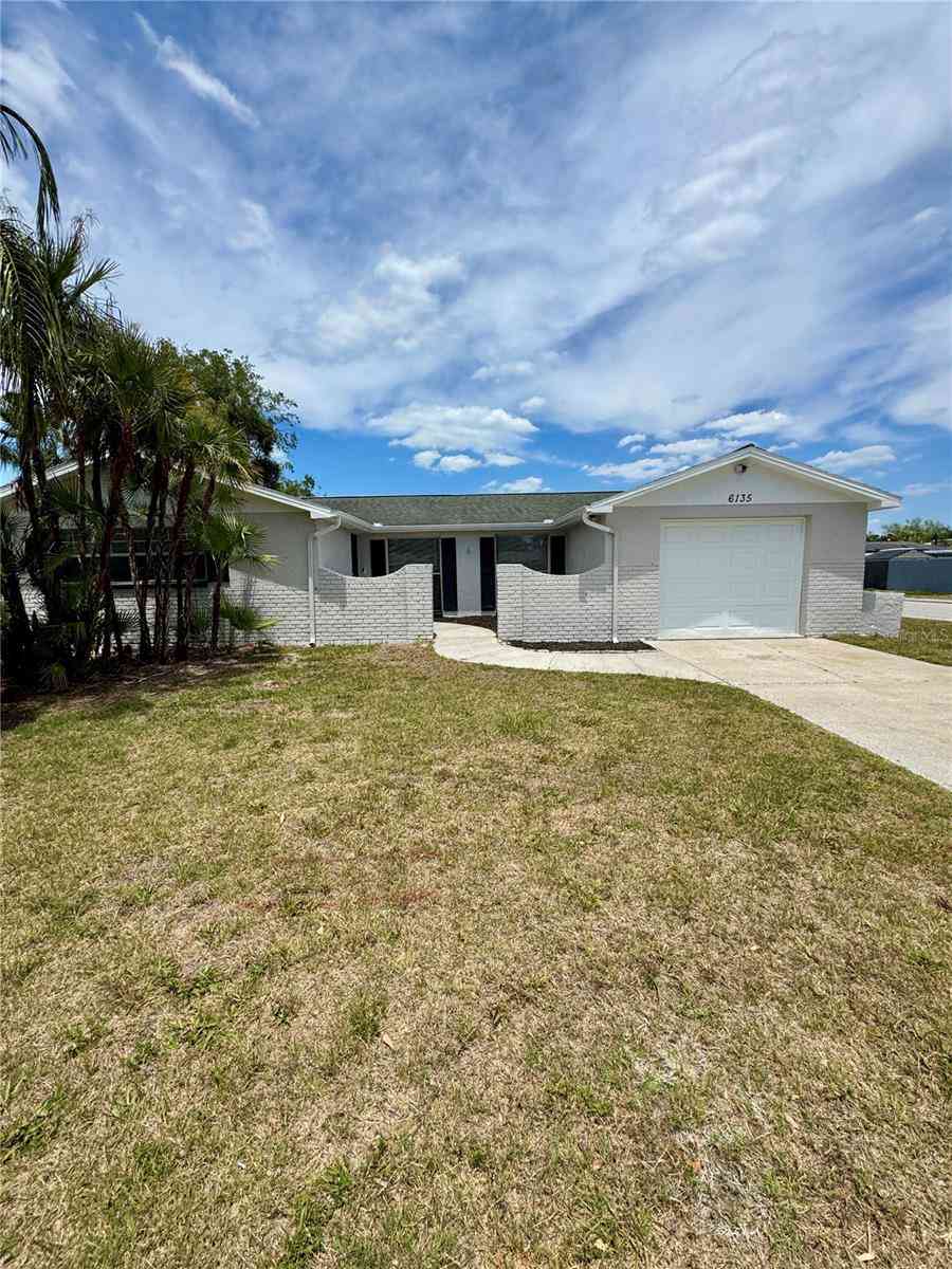 Homes For Sale - 6135 Seabreeze Drive<br/> PORT RICHEY, FL 34668