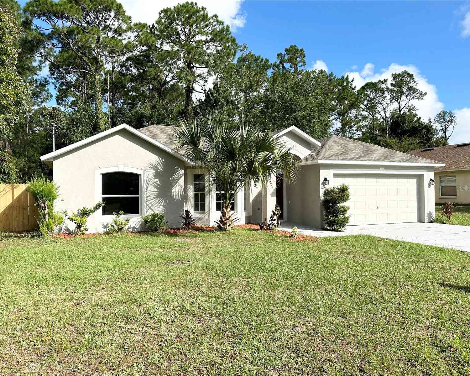 Homes For Sale - 15 Postman Lane<br/> PALM COAST, FL 32164