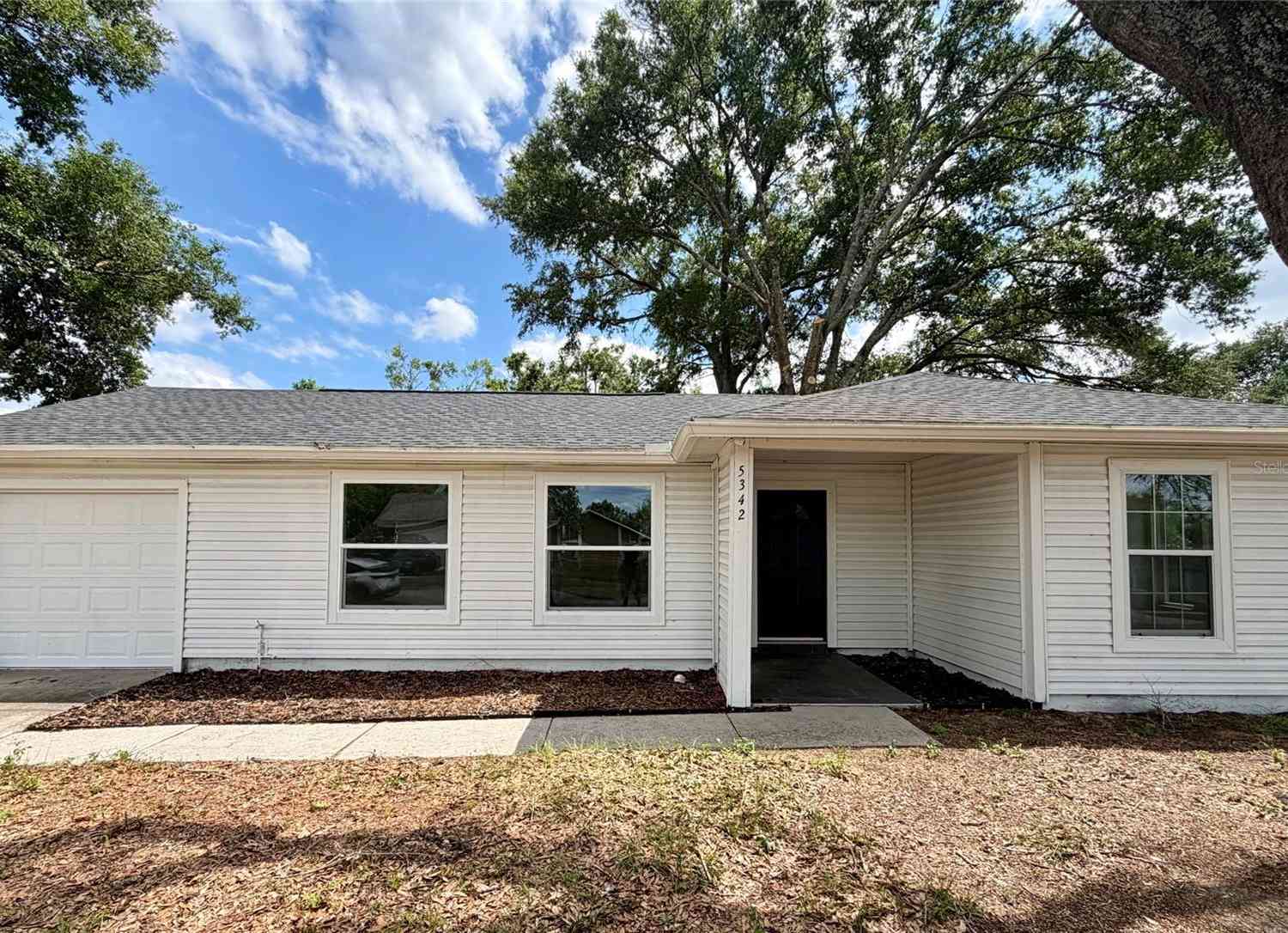 Homes For Sale - 5342 Broken Pine Circle<br/> ORLANDO, FL 32818