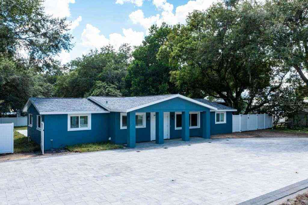 Homes For Sale - 39352 County Road 54<br/> ZEPHYRHILLS, FL 33542