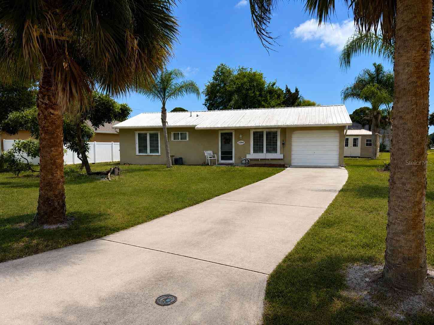Homes For Sale - 2296 18th Ave Sw<br/> VERO BEACH, FL 32962