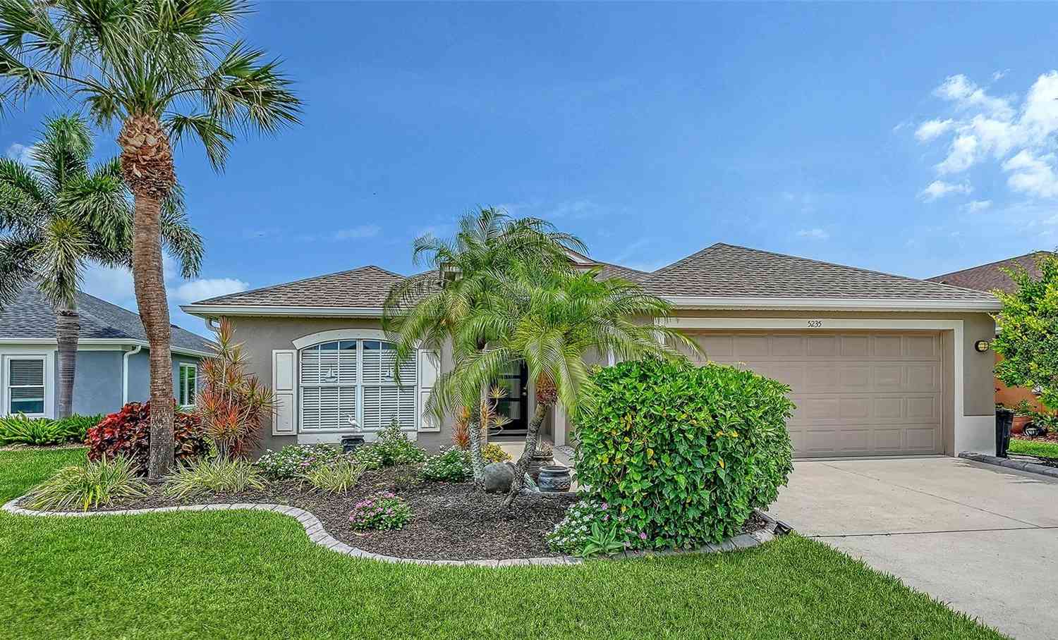 Homes For Sale - 5235 Layton Drive<br/> VENICE, FL 34293