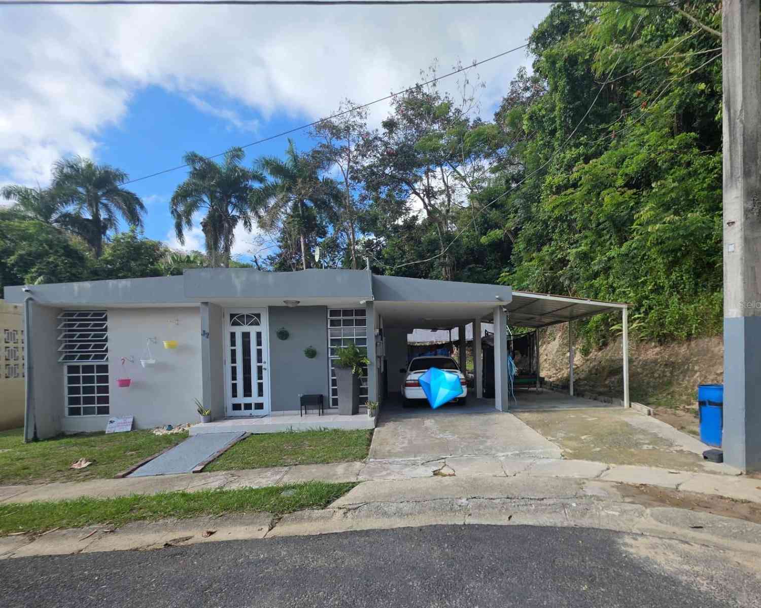 Homes For Sale - J-7 Juan Carrion<br/> LAS PIEDRAS, PR 00771