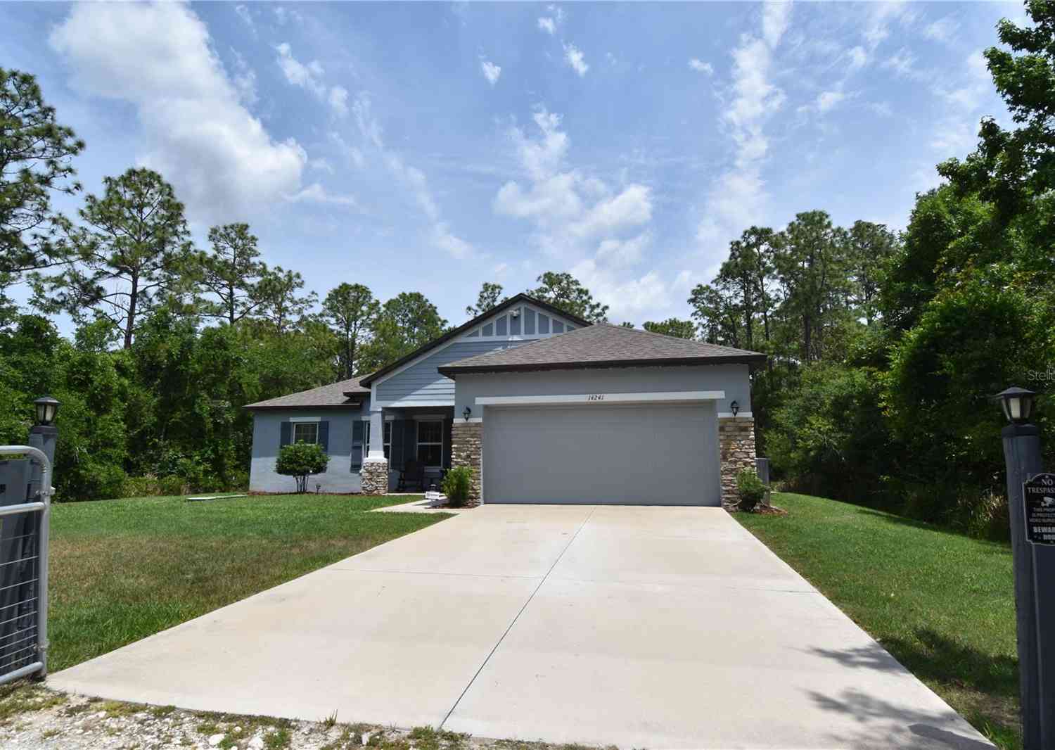 Homes For Sale - 14241 Ravine Avenue<br/> WEEKI WACHEE, FL 34614
