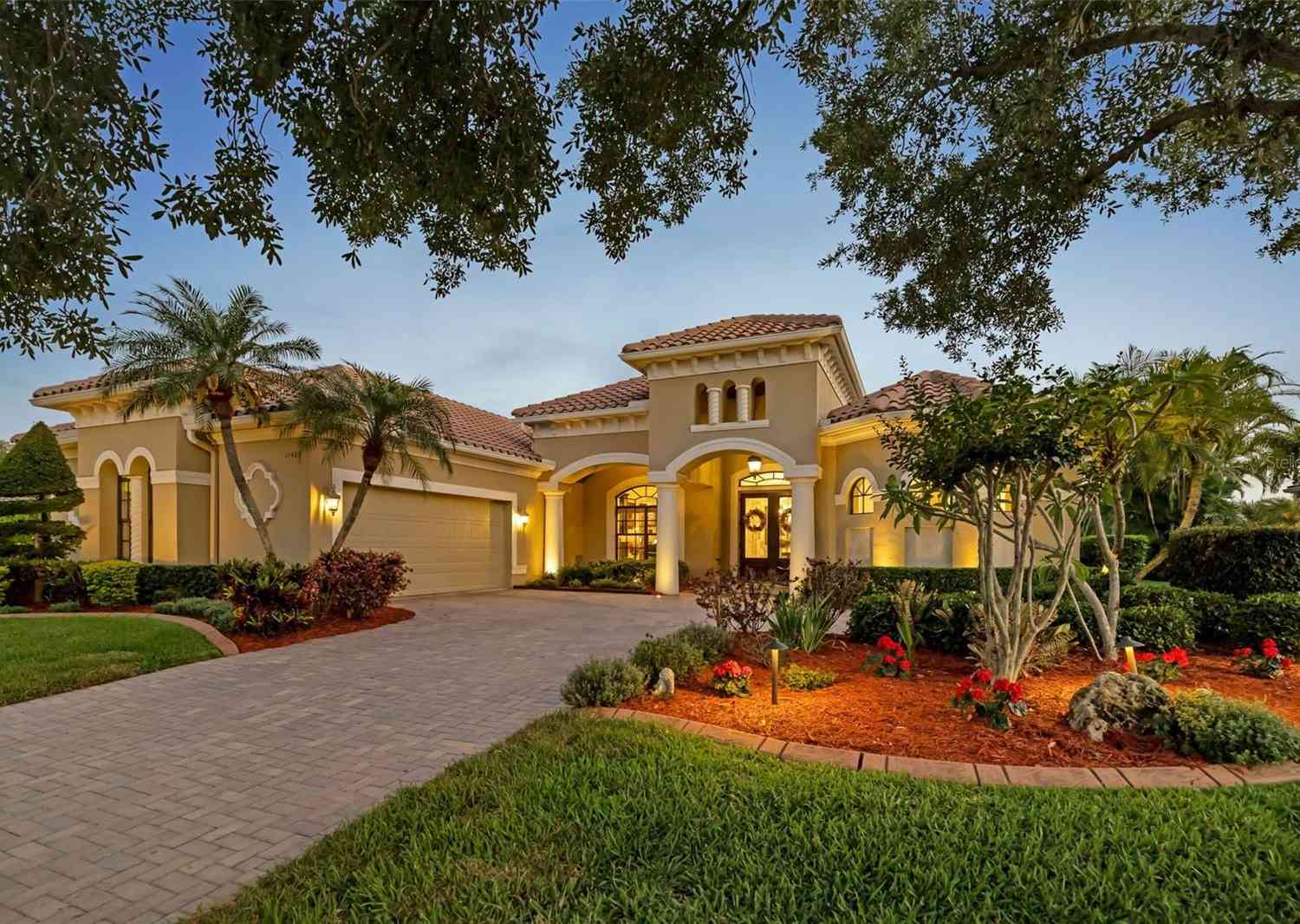 Homes For Sale - 11427 Savannah Lakes Drive<br/> PARRISH, FL 34219