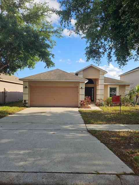 Homes For Sale - 10917 Banyan Wood Way<br/> RIVERVIEW, FL 33579