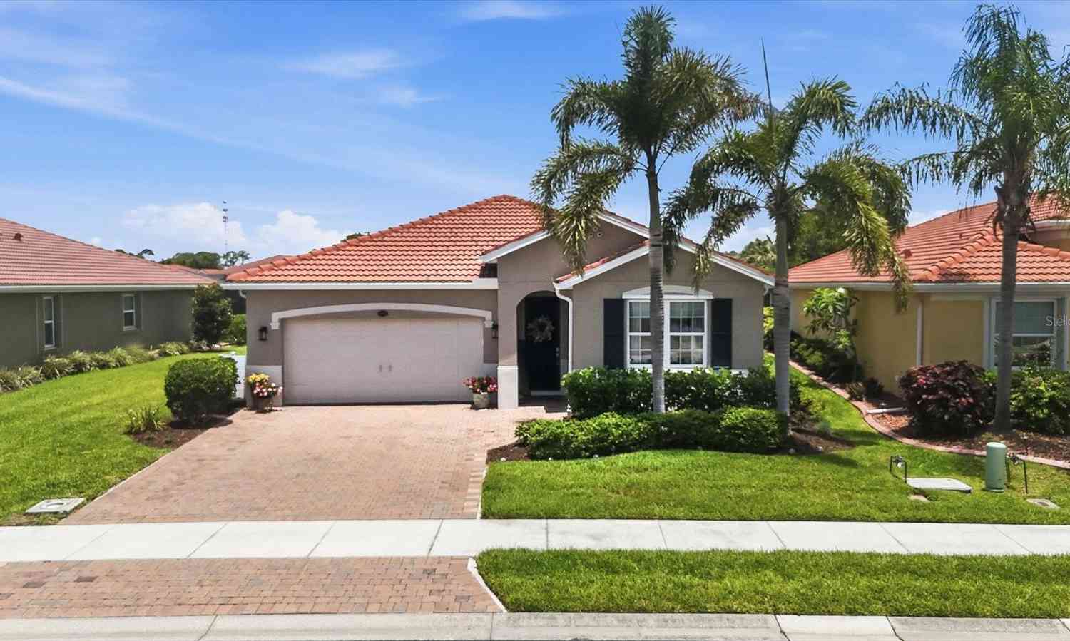 Homes For Sale - 11642 Parrotfish Street<br/> VENICE, FL 34292