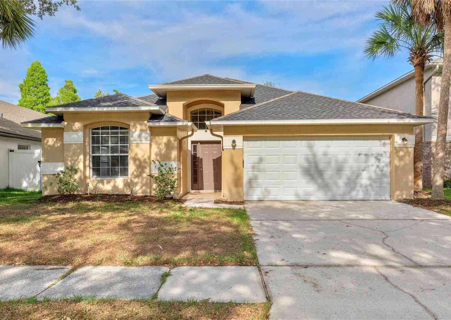 Homes For Sale - 6912 Jamestown Manor Drive<br/> RIVERVIEW, FL 33578
