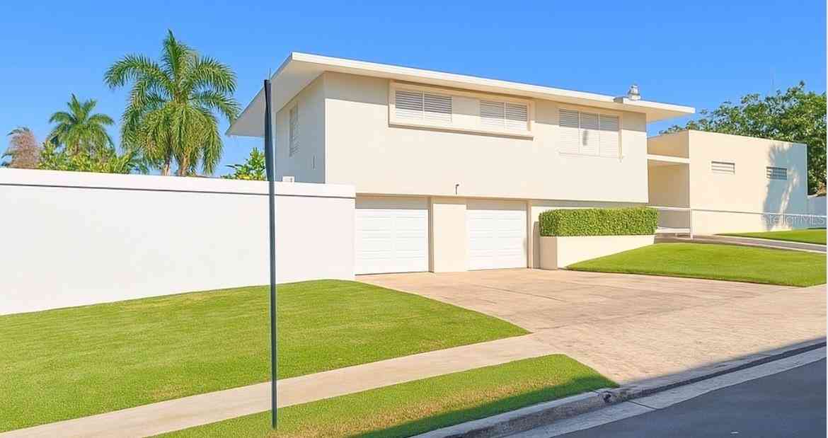 Homes For Sale - D-15 Green Valley #D-15<br/> GUAYNABO, PR 00966