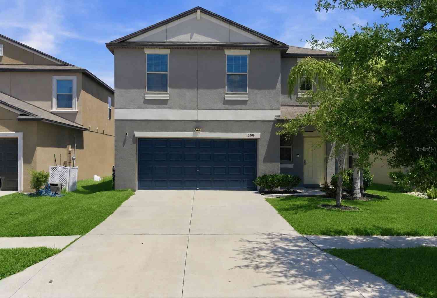 Homes For Sale - 10206 Cool Waterlily Avenue<br/> RIVERVIEW, FL 33578