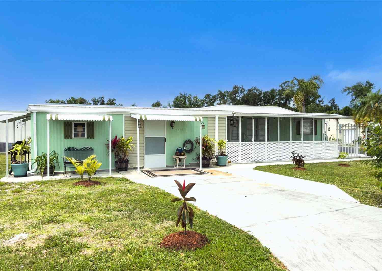 Mobile Home For Sale - 7712 Terra Siesta Boulevard<br/> ELLENTON, FL 34222