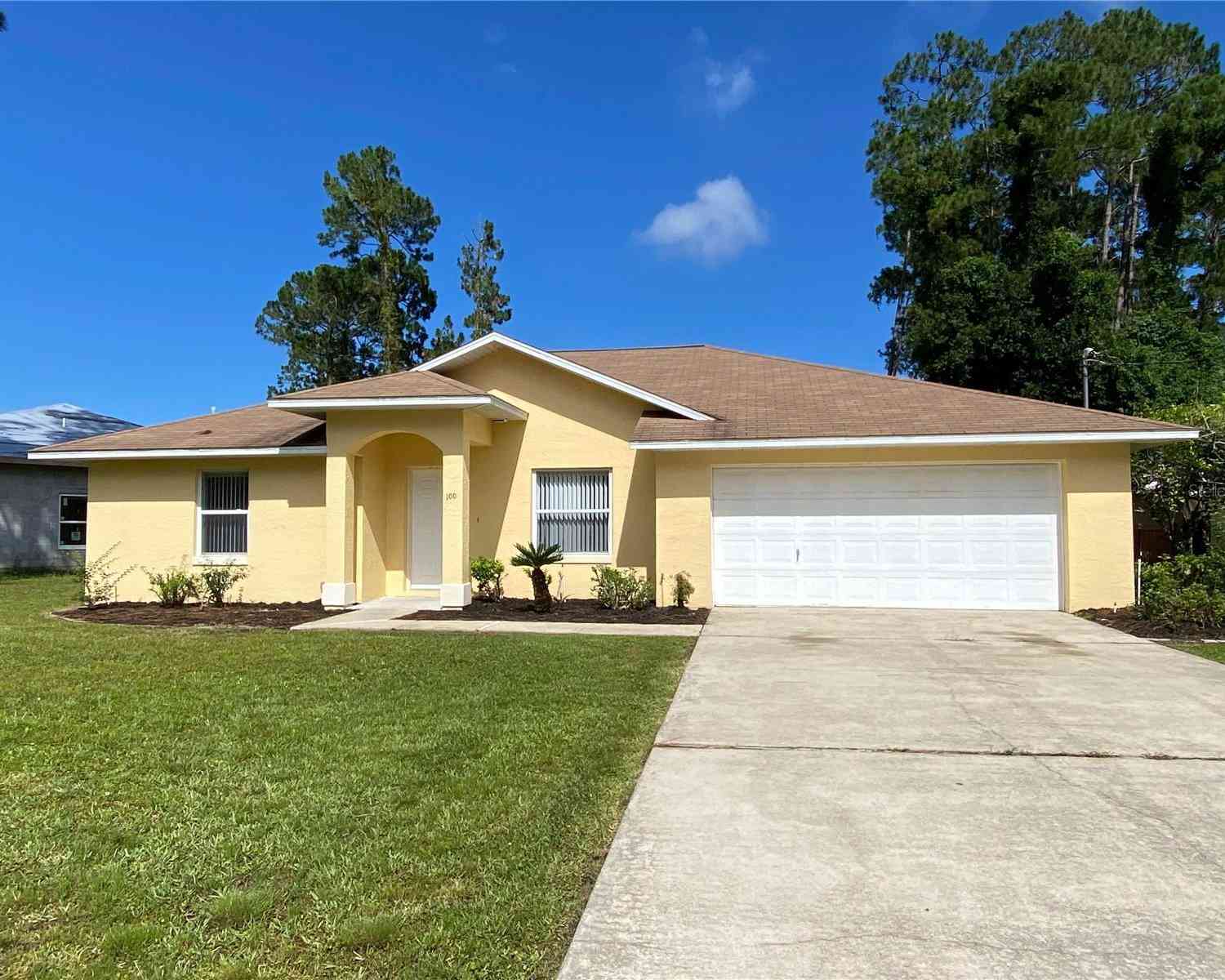 Homes For Sale - 100 Wood Haven Drive<br/> PALM COAST, FL 32137