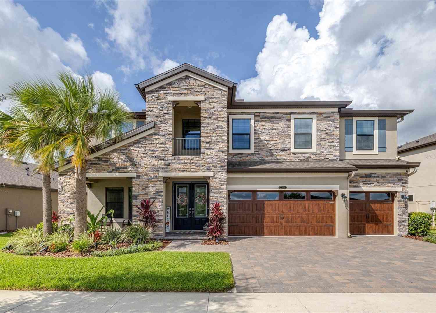 Homes For Sale - 21896 Emory Oak Place<br/> Pasco County, Land O Lakes, FL 34637