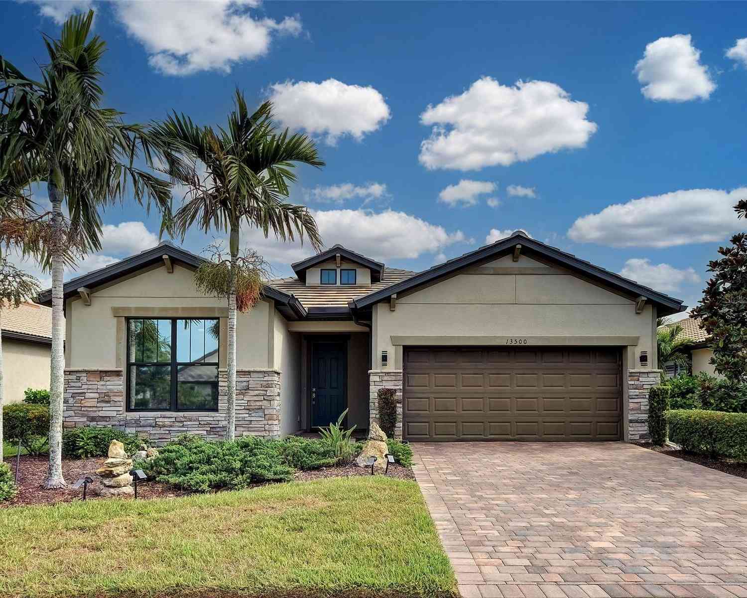 Homes For Sale - 13500 Esposito Street<br/> VENICE, FL 34293
