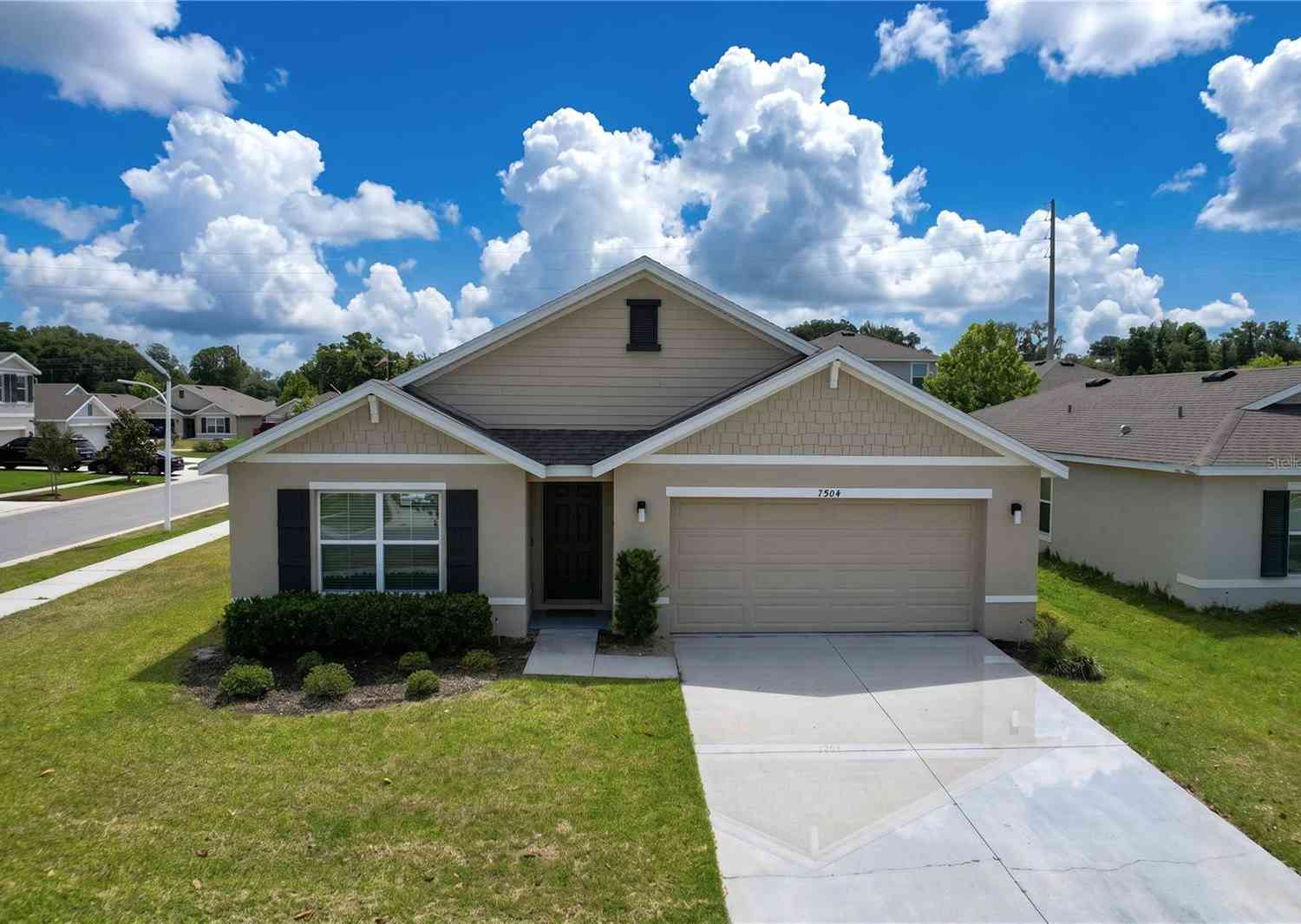 Homes For Sale - 7804 Davie Ray Drive<br/> ZEPHYRHILLS, FL 33540