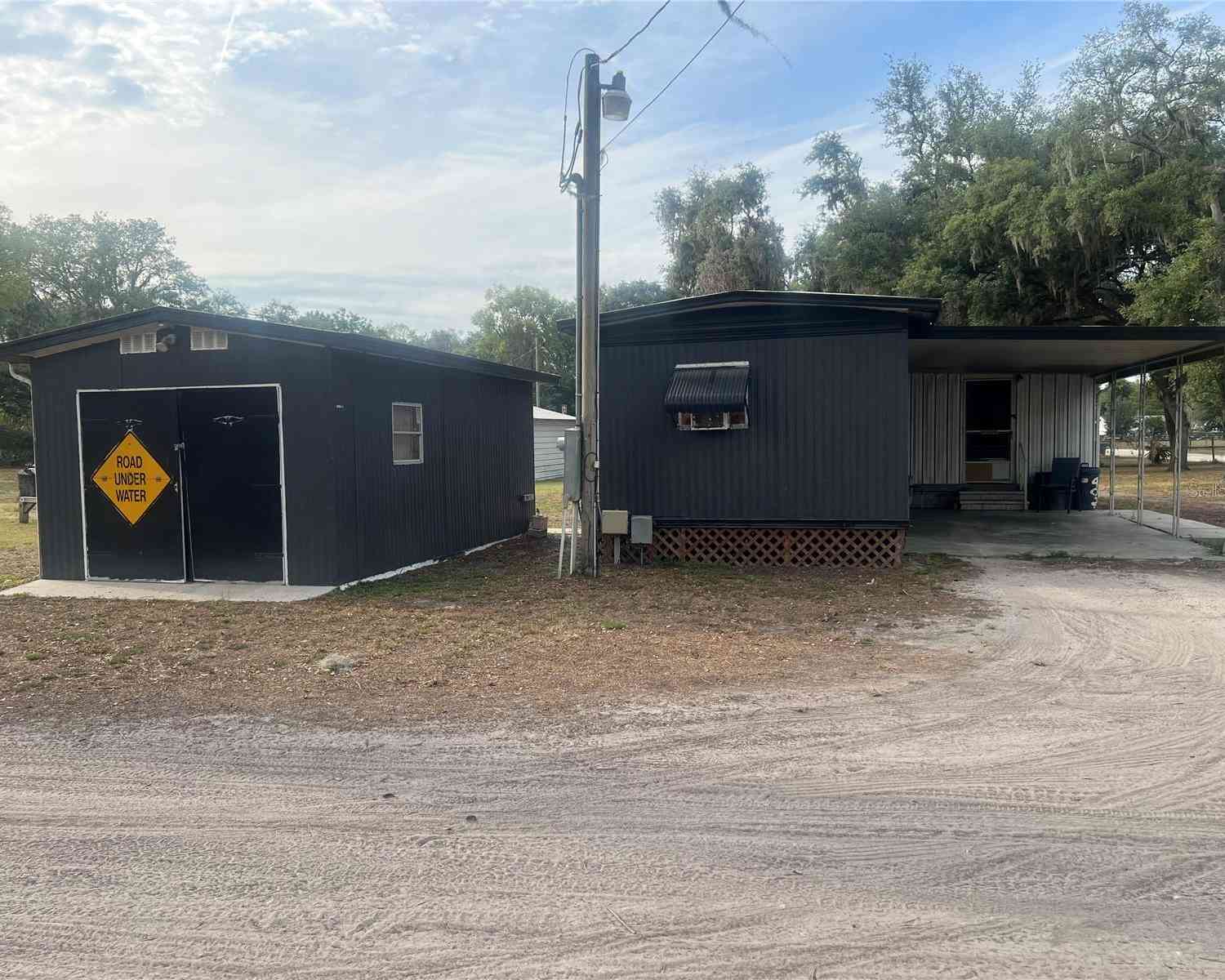 Mobile Home For Sale - 4027 Lowell Lane<br/> ZEPHYRHILLS, FL 33541
