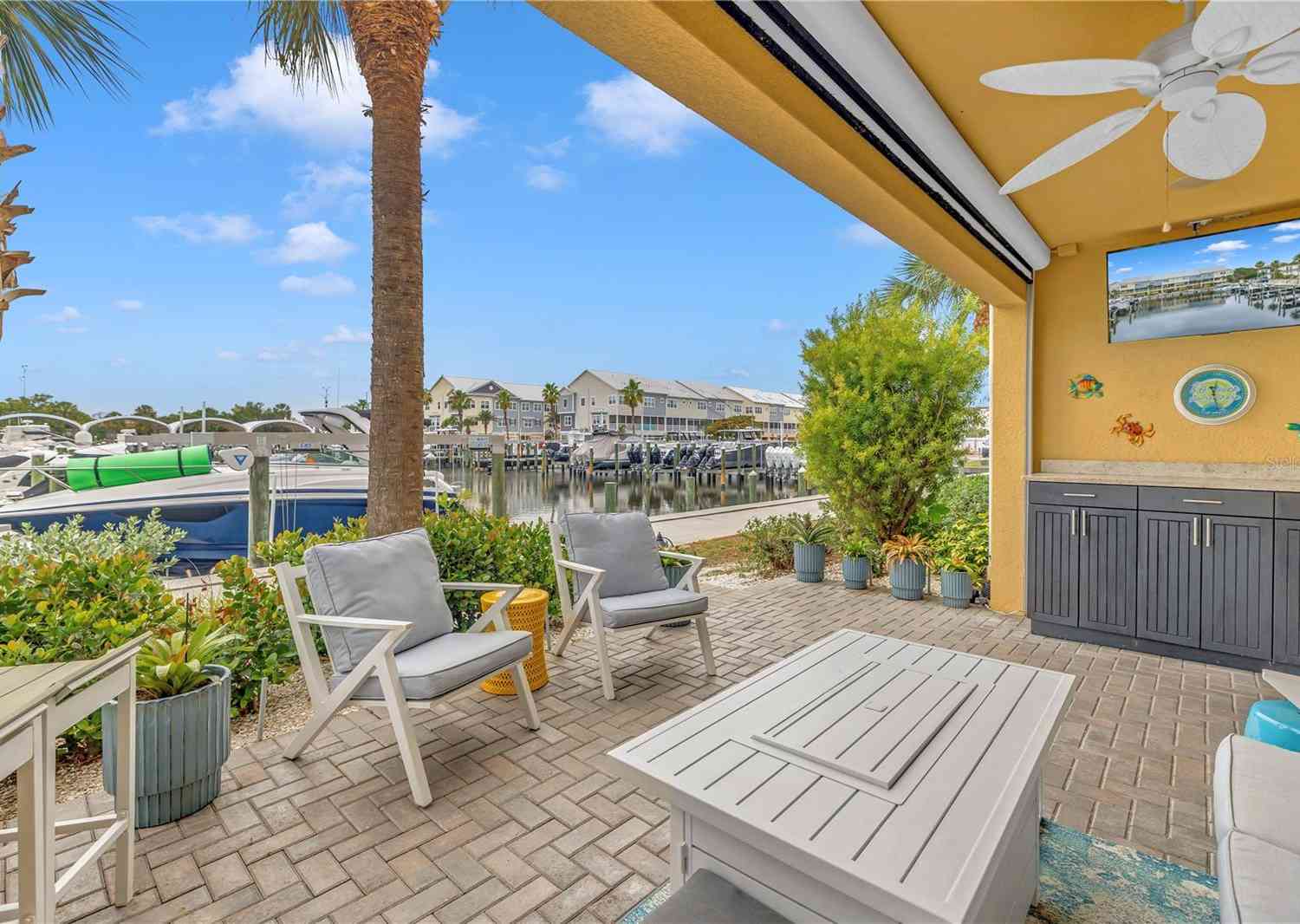 Townhouse For Sale - 6149 Anchorage Way<br/> Pinellas County, Saint Petersburg, FL 33712
