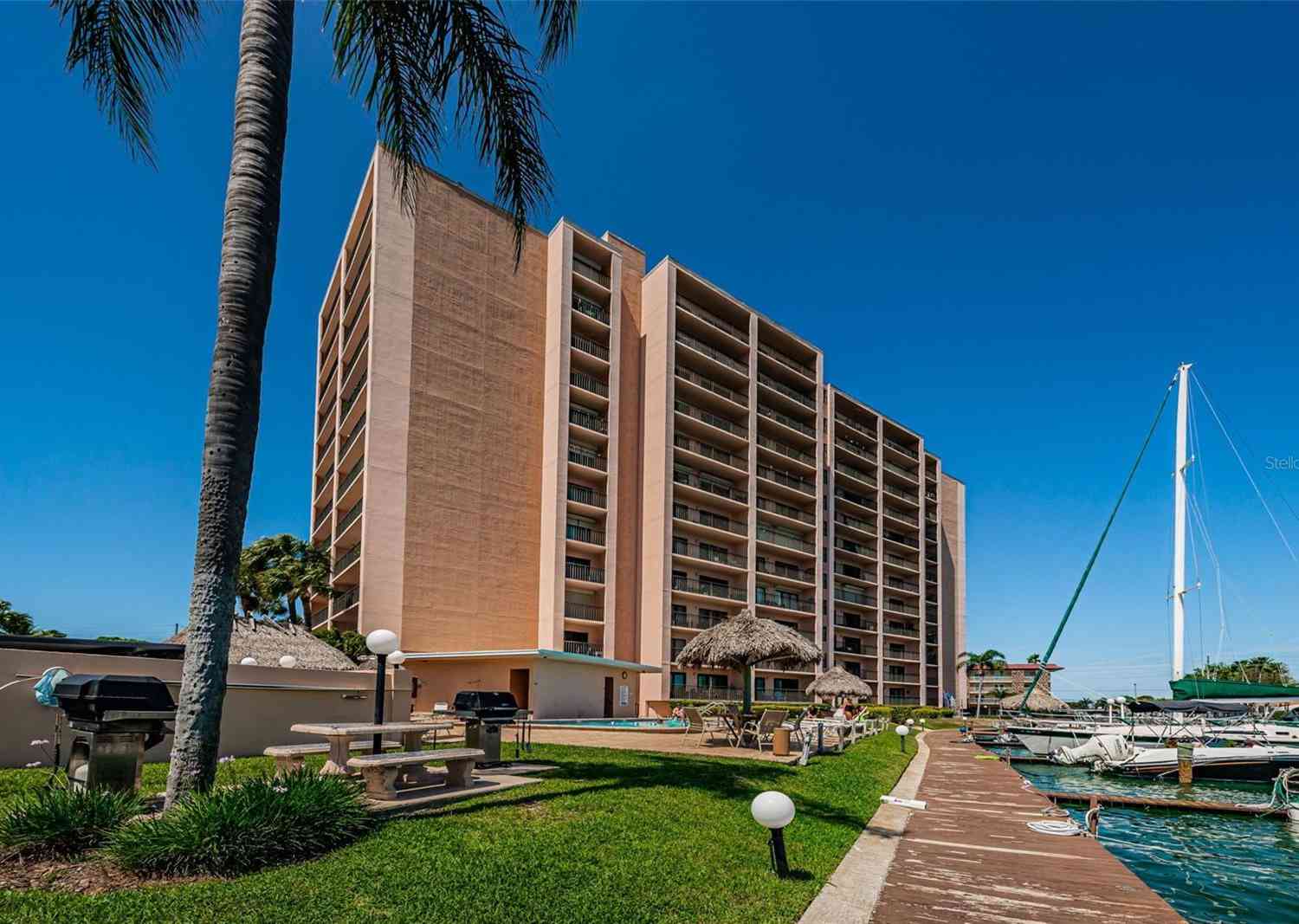 Condo For Sale - 51 Island Way #306<br/> Pinellas County, Clearwater, FL 33767
