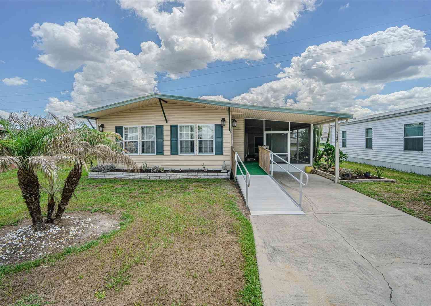 Mobile Home For Sale - 34445 Countryside Drive<br/> Wesley Chapel, FL 33543
