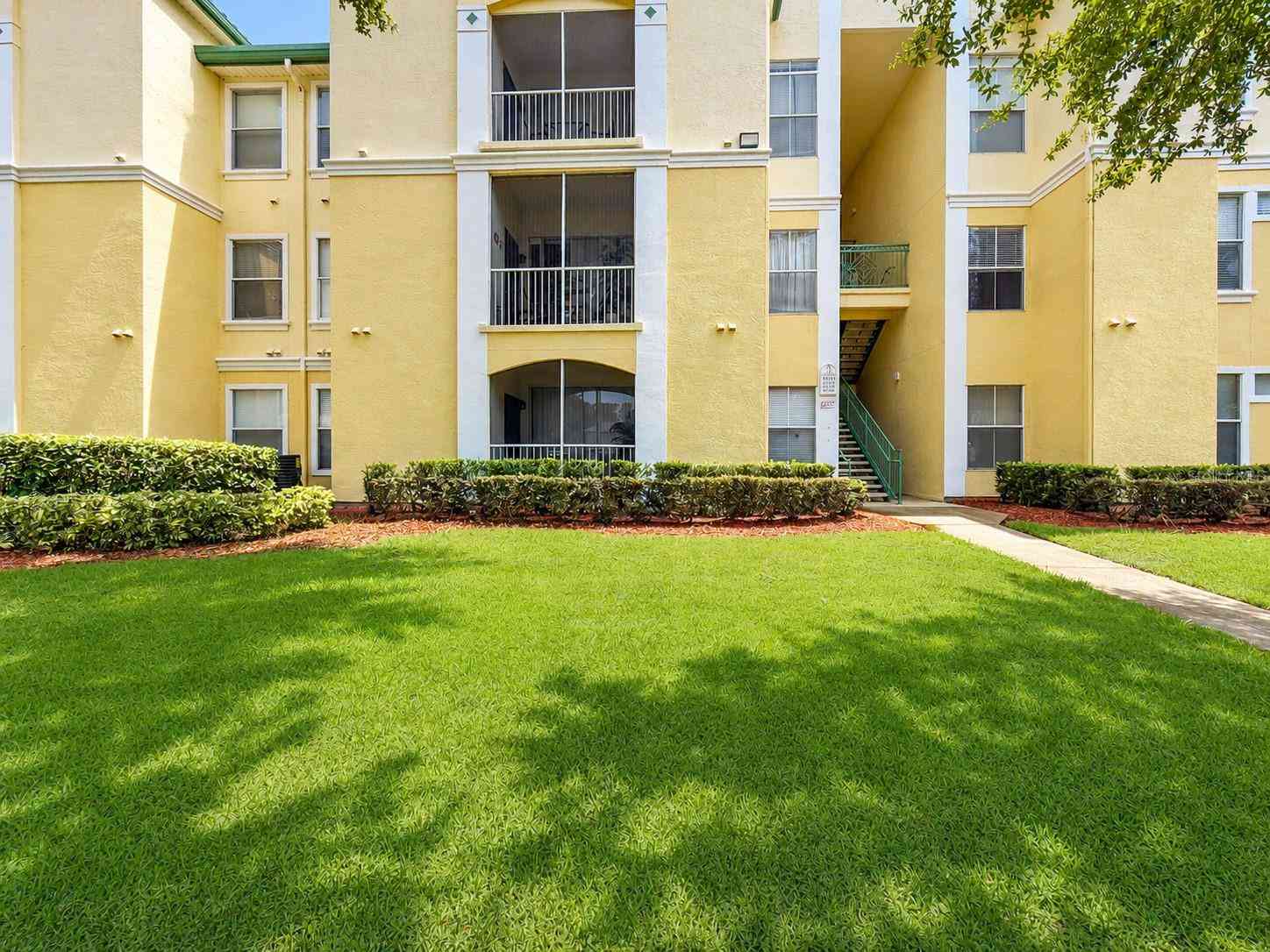 Condo For Sale - 8815 Dunes Court #105<br/> Osceola County, KISSIMMEE, FL 34747