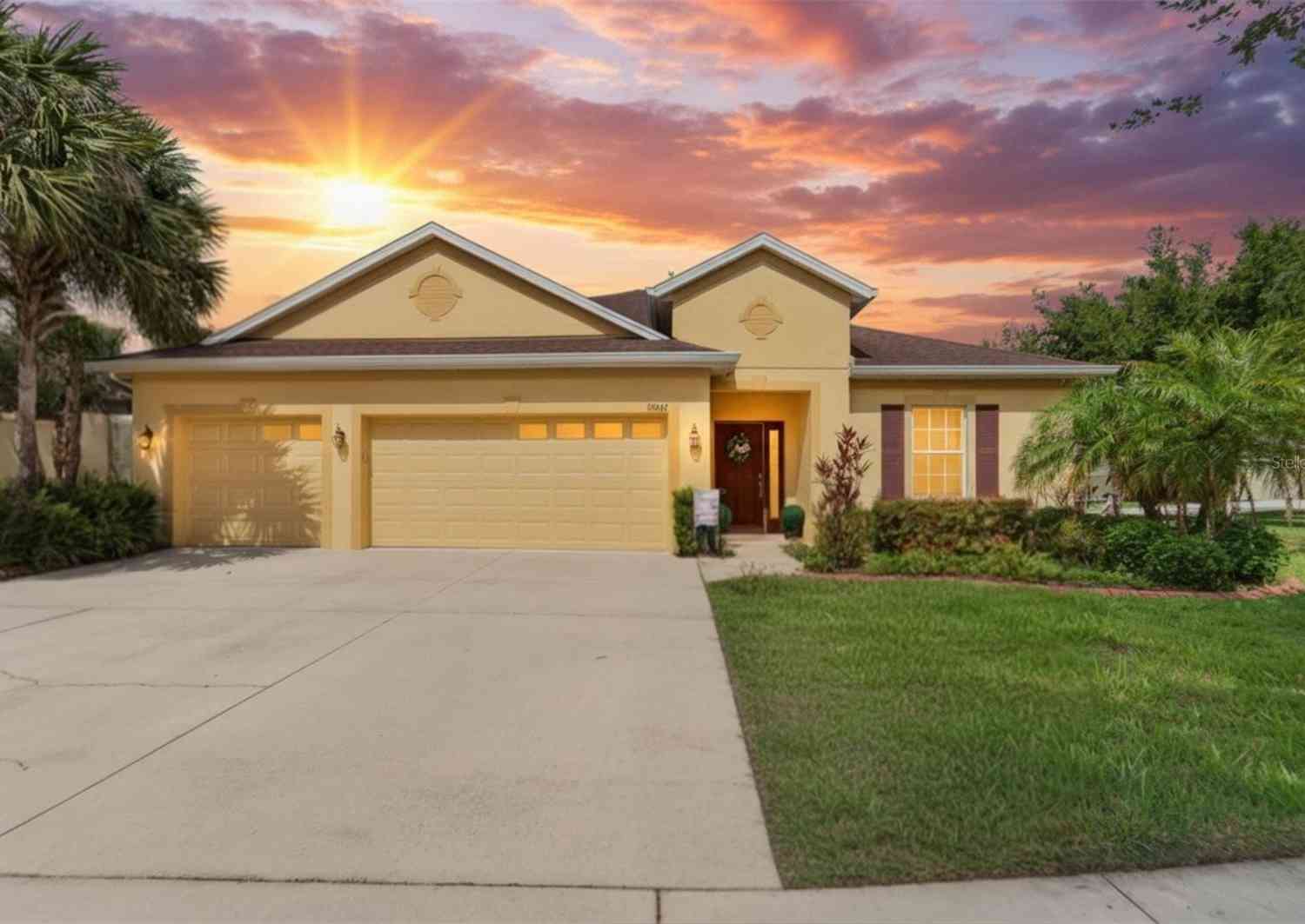 Homes For Sale - 12607 Geneva Glade Drive<br/> RIVERVIEW, FL 33578