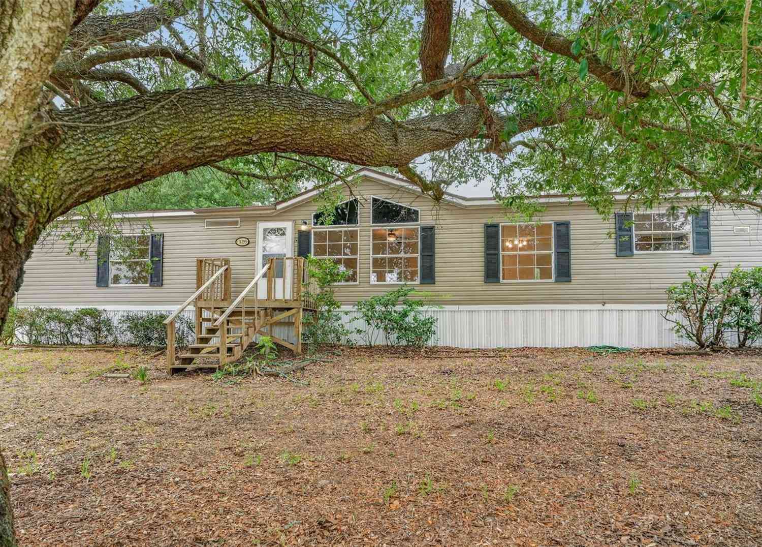 Mobile Home For Sale - 14199 SE 59th Court<br/> SUMMERFIELD, FL 34491