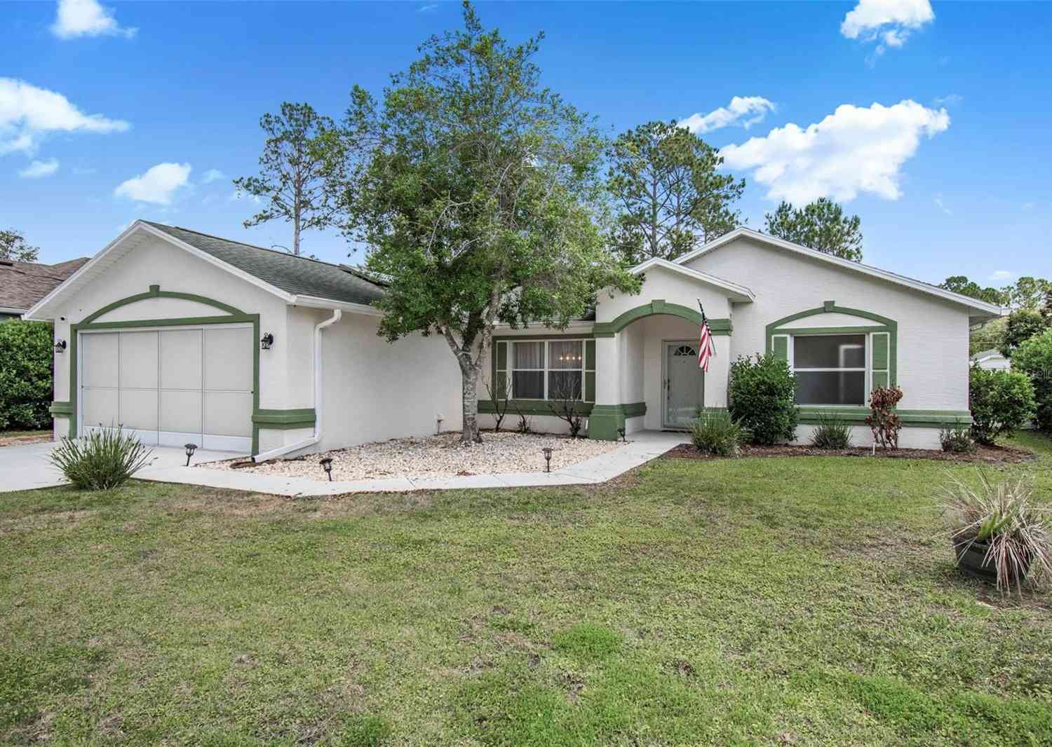 Homes For Sale - 23 Poplar Drive<br/> PALM COAST, FL 32164