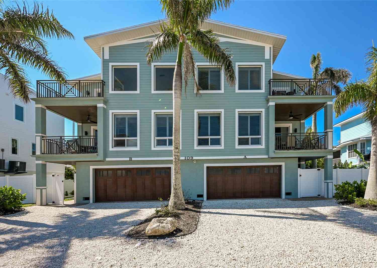 Homes For Sale - 109 6th Street #B<br/> Bradenton Beach, FL 34217