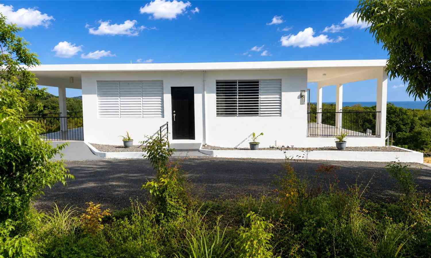 Homes For Sale - 412 INT Carr Bo Pueblo<br/> RINCON, PR 00677