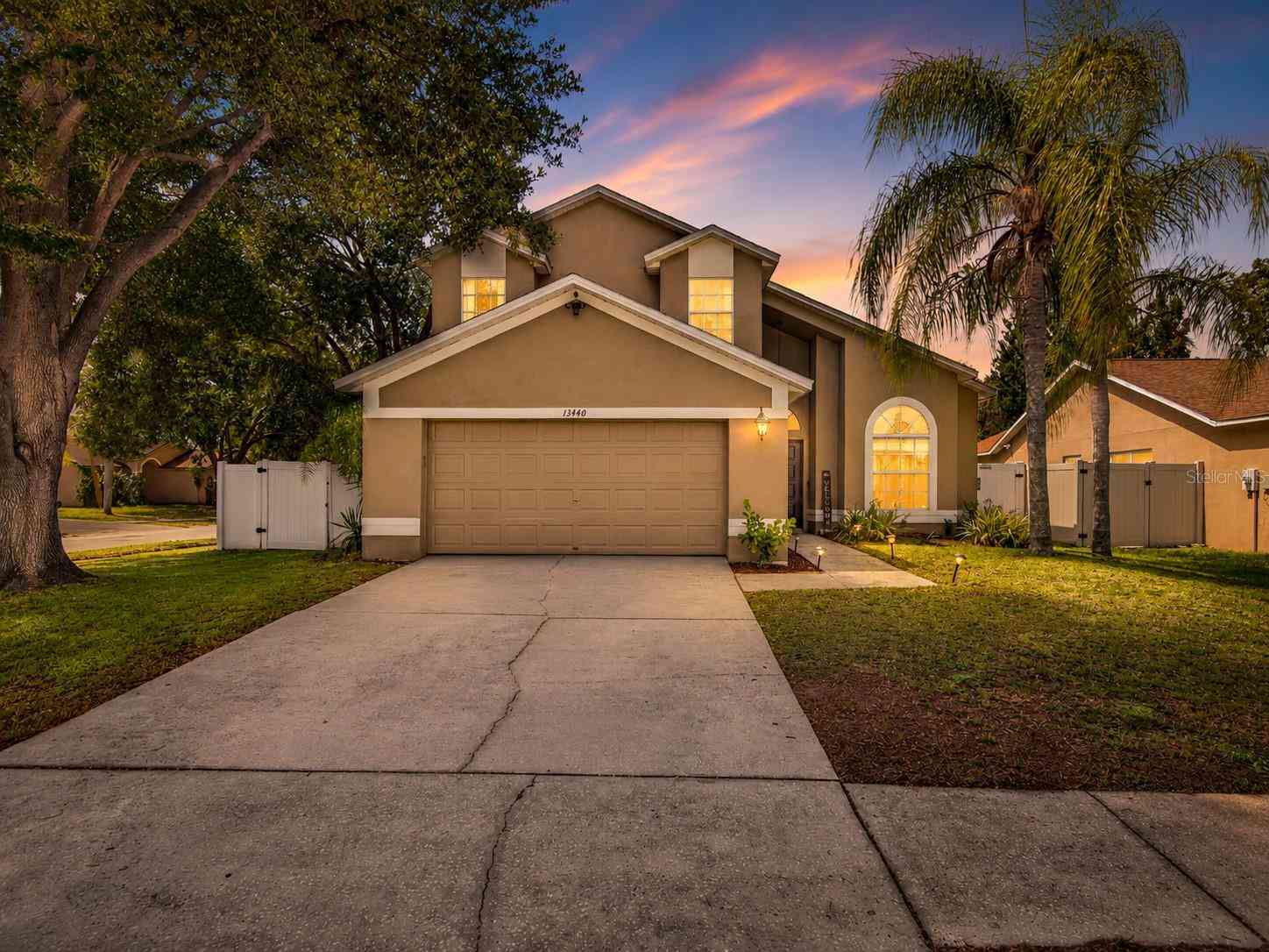 Homes For Sale - 13440 Beechberry Drive<br/> RIVERVIEW, FL 33579