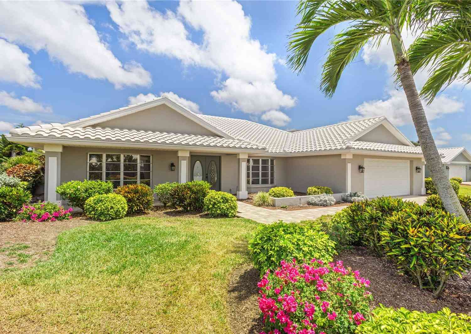 Homes For Sale - 622 Paget Court<br/> VENICE, FL 34293