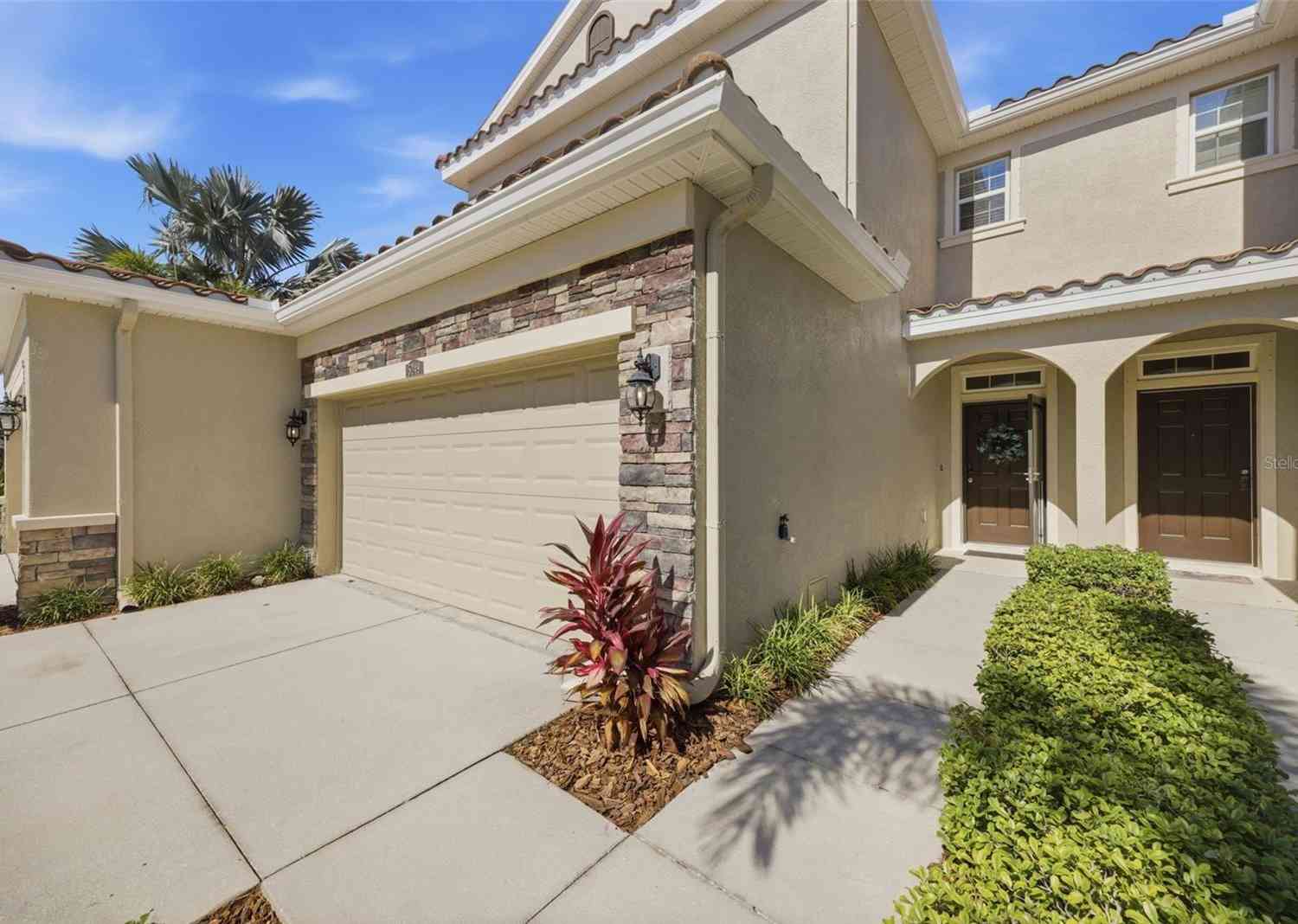 Townhouse For Sale - 5249 5th Way<br/> Pinellas County, Saint Petersburg, FL 33703
