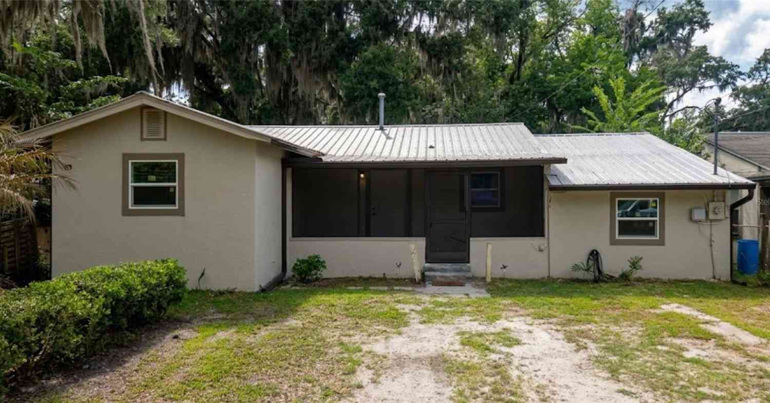 Homes For Sale - 210 S 15th Street<br/> PALATKA, FL 32177