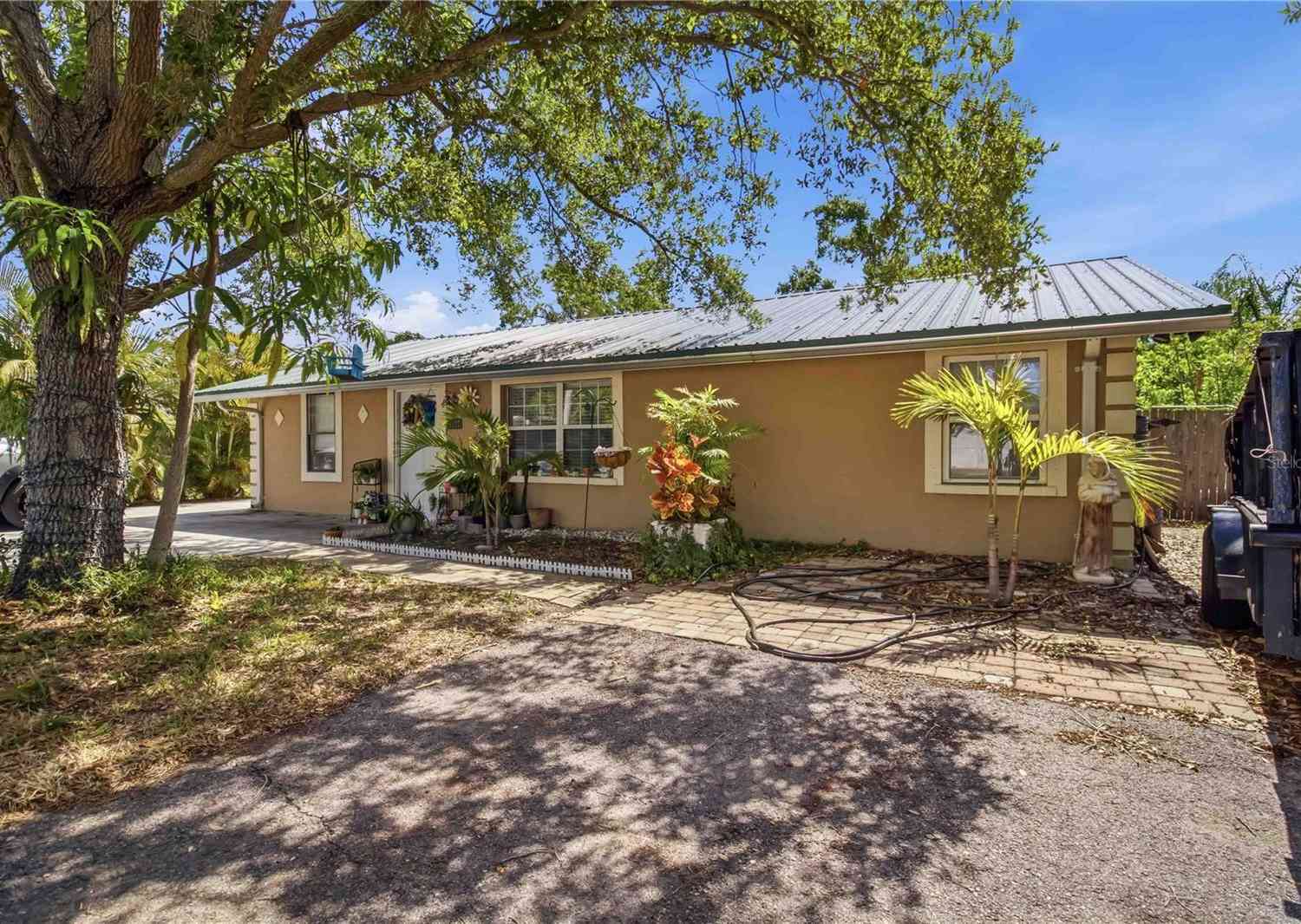 Homes For Sale - 5727 11th Street<br/> BRADENTON, FL 34203
