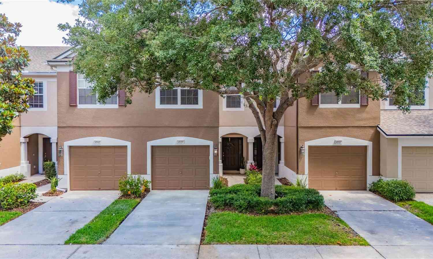 Townhouse For Sale - 4939 Pond Ridge Drive<br/> RIVERVIEW, FL 33578