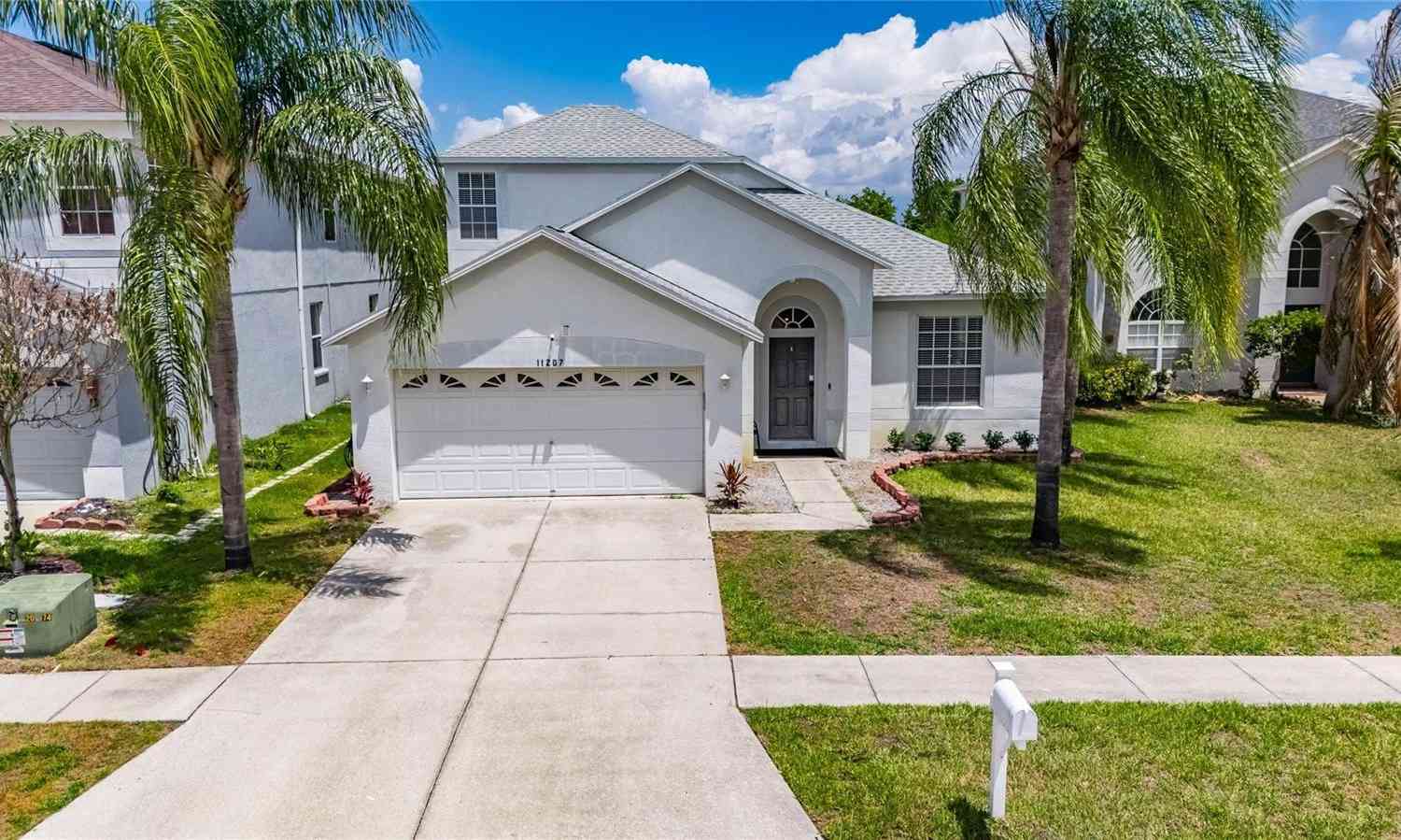 Homes For Sale - 11207 Village Brook Drive<br/> RIVERVIEW, FL 33579
