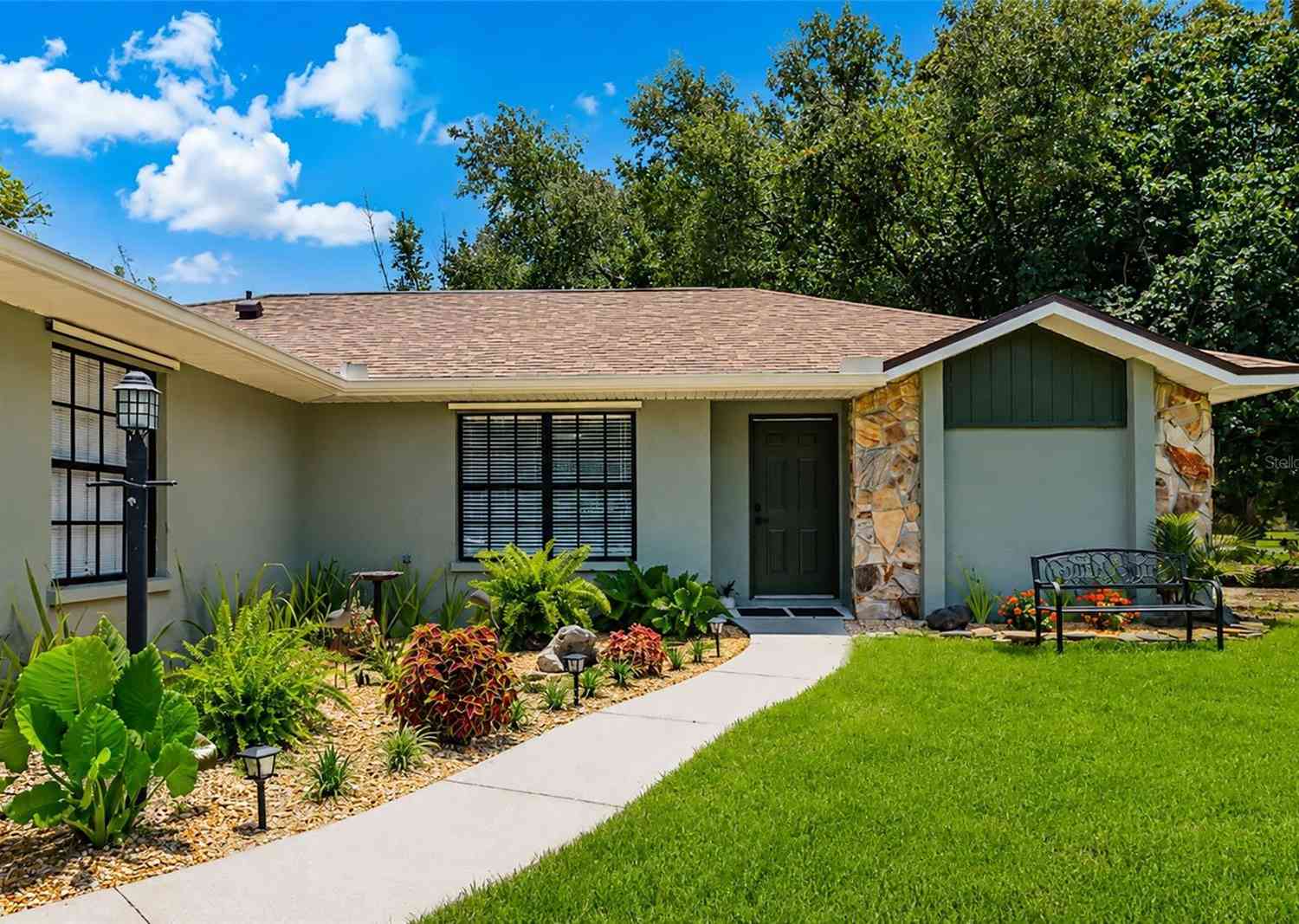 Homes For Sale - 6104 26th Avenue<br/> BRADENTON, FL 34208