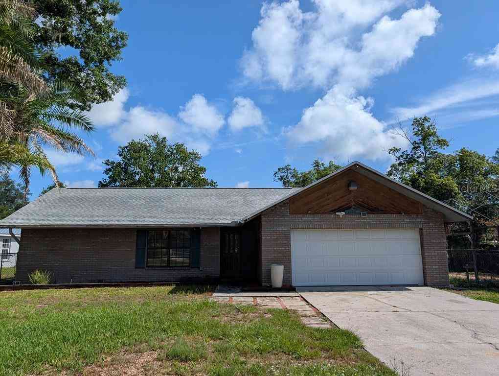 Homes For Sale - 11122 Hannaway Drive<br/> RIVERVIEW, FL 33578
