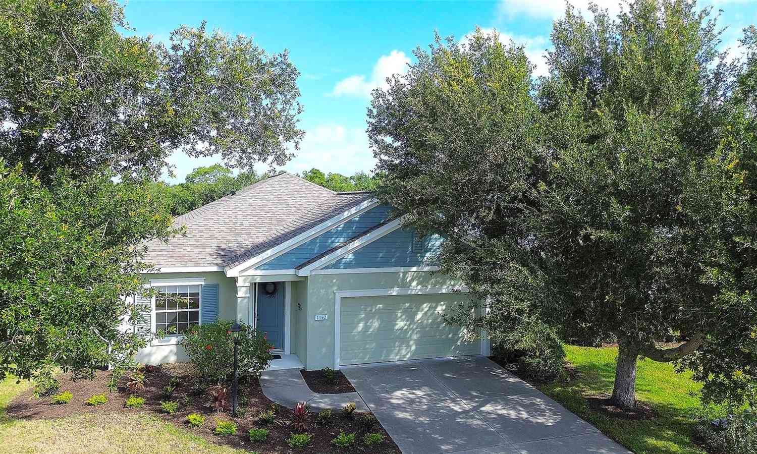Homes For Sale - 1450 Blue Horizon Circle<br/> BRADENTON, FL 34208