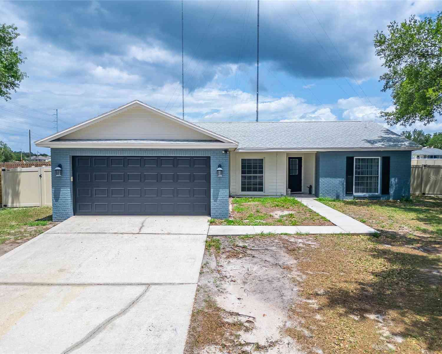 Homes For Sale - 13318 Hollowbend Lane<br/> RIVERVIEW, FL 33569
