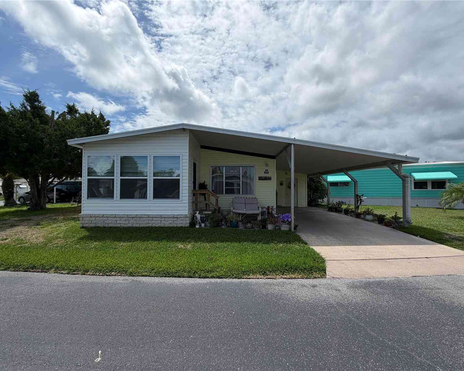 Mobile Home For Sale - 5206 Wisteria Circle<br/> New Port Richey, FL 34653