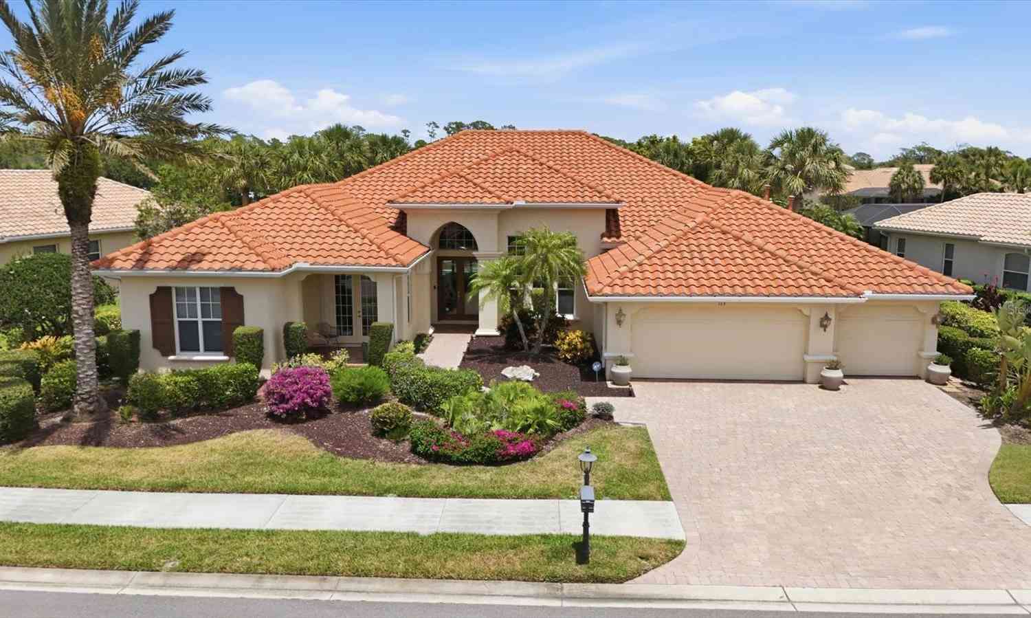 Homes For Sale - 113 Portofino Drive<br/> Venice, FL 34275