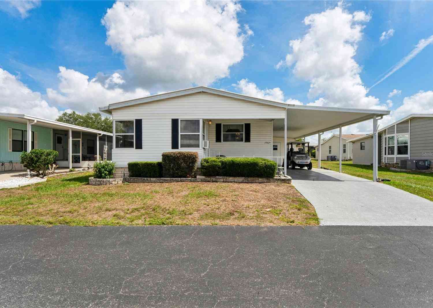 Mobile Home For Sale - 37621 Rosalita Avenue<br/> ZEPHYRHILLS, FL 33541