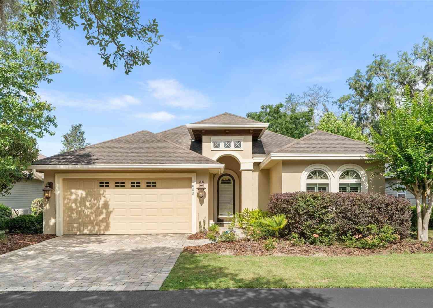 Homes For Sale - 888 NW 136th Street<br/> NEWBERRY, FL 32669