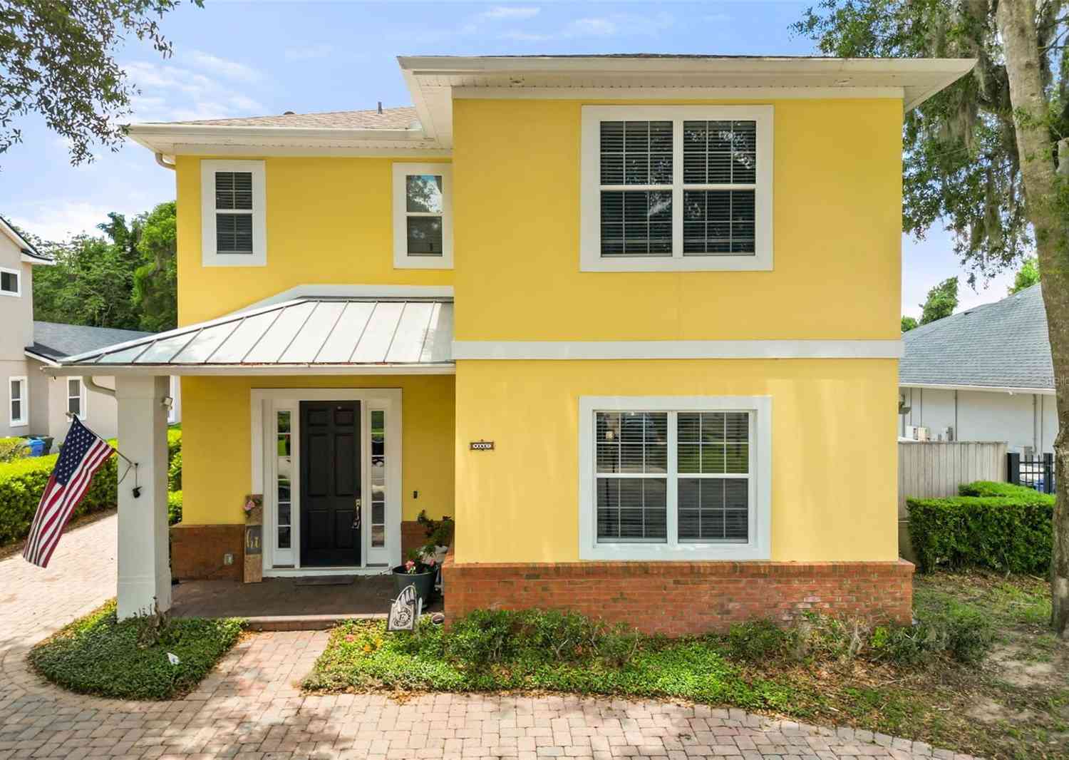 Homes For Sale - 161 Vine Street<br/> Seminole County, OVIEDO, FL 32765