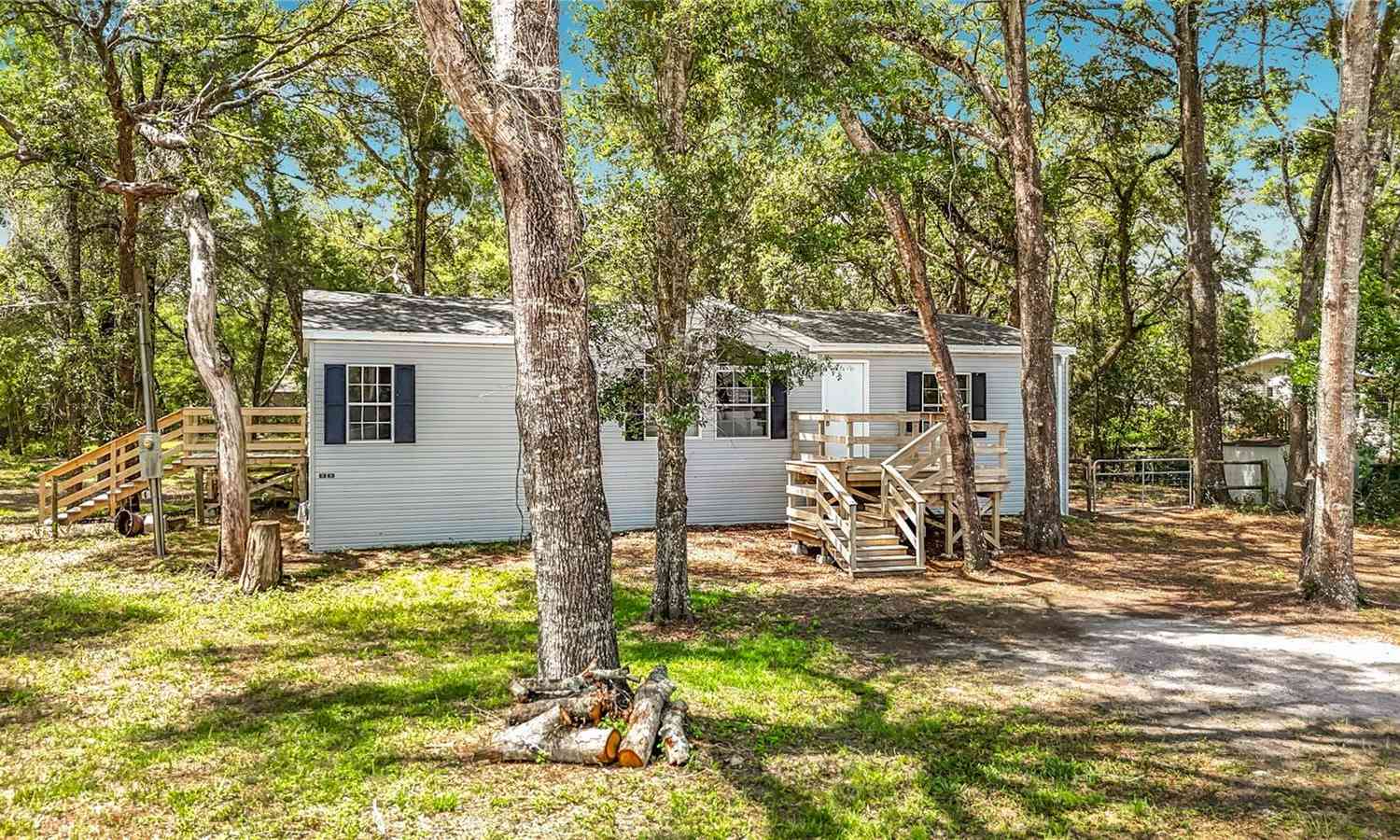 Mobile Home For Sale - 18118 Porsche Place<br/> SPRING HILL, FL 34610