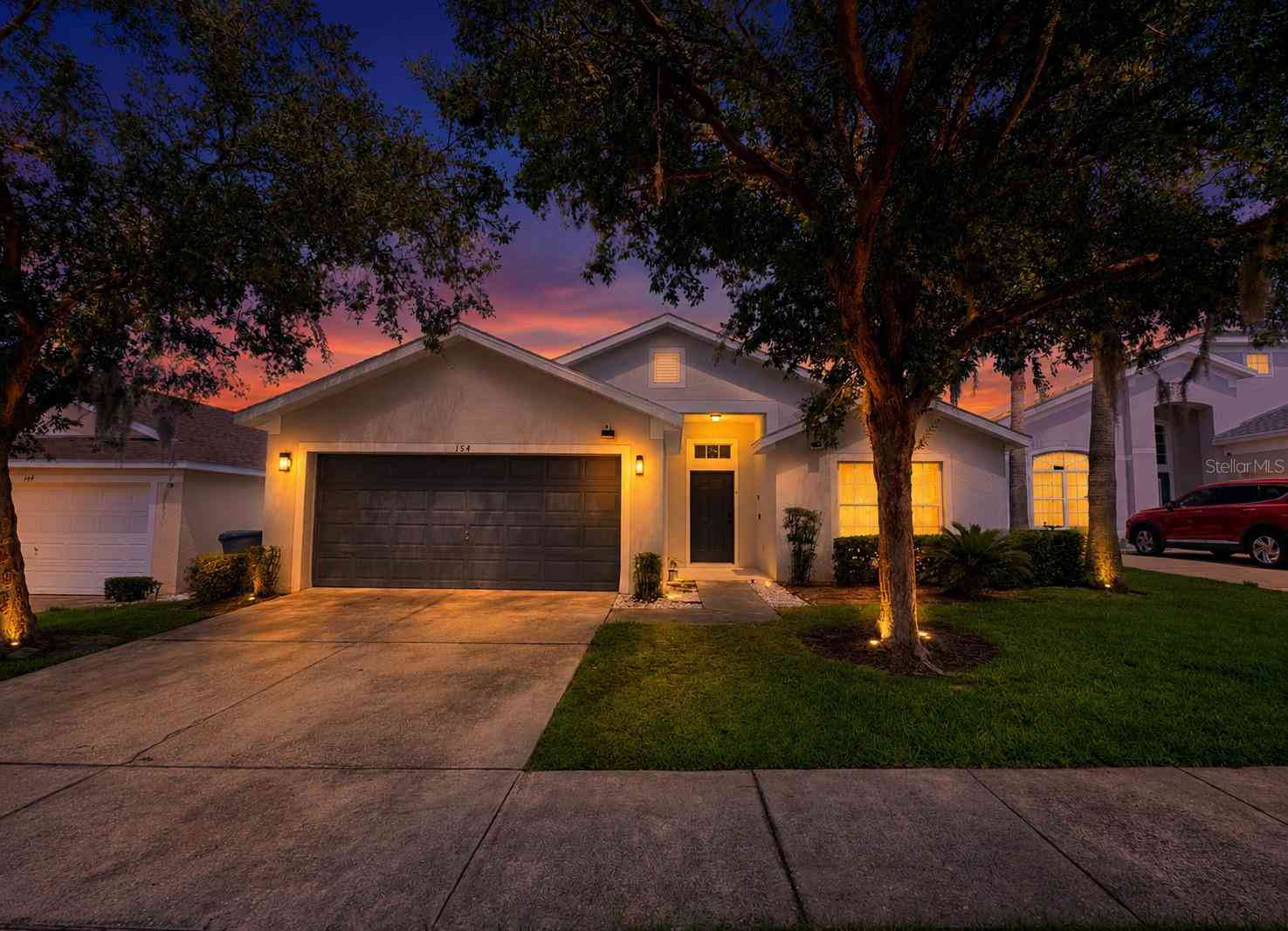 Homes For Sale - 154 Castlemain Circle<br/> DAVENPORT, FL 33897