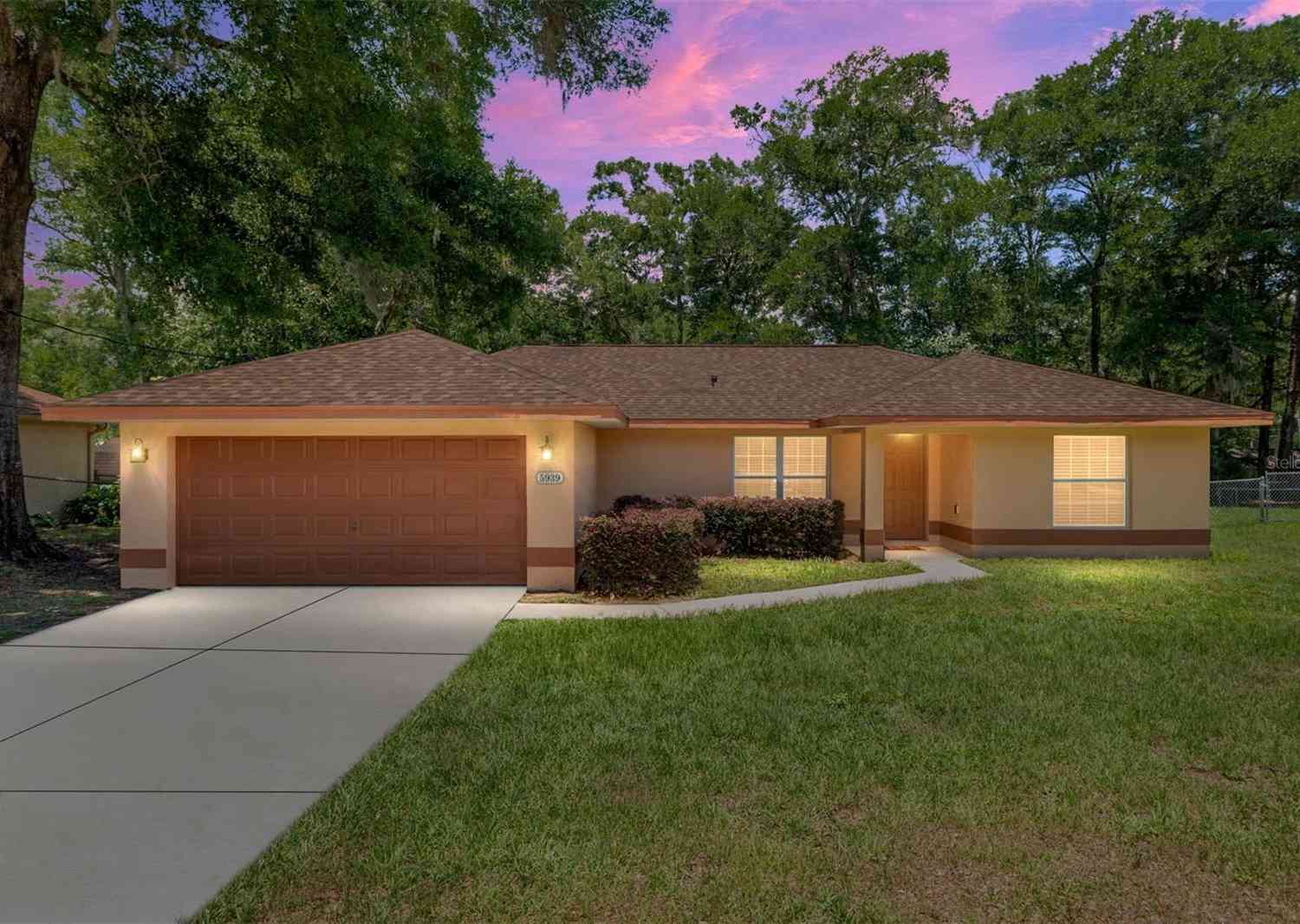 Homes For Sale - 5939 NW 65th Street<br/> OCALA, FL 34482