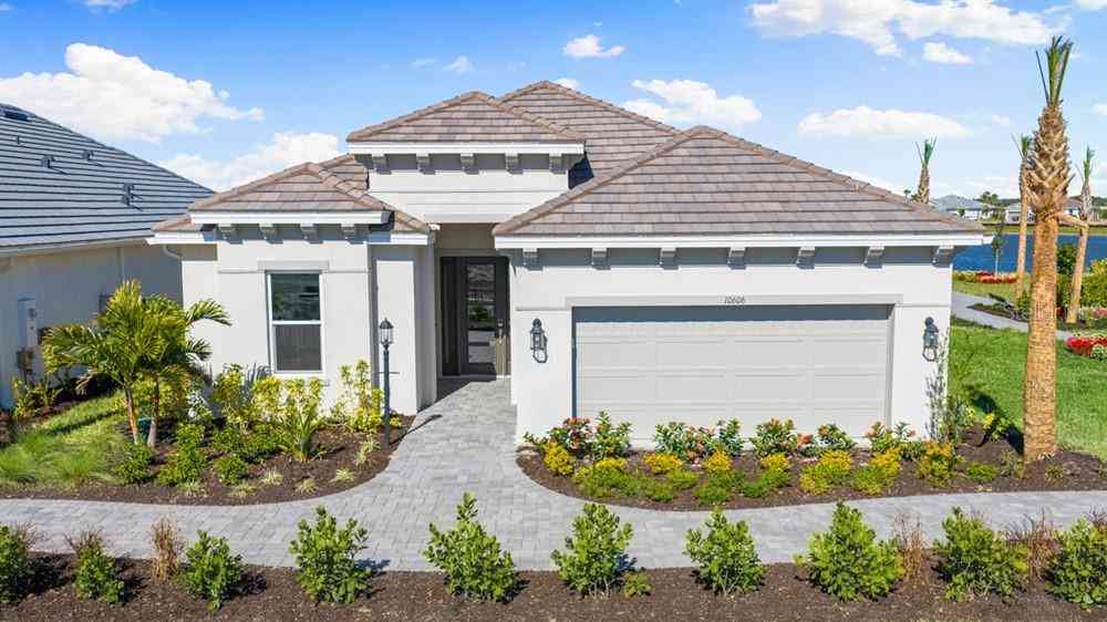 Homes For Sale - 10606 Eclipse Street<br/> SARASOTA, FL 34241