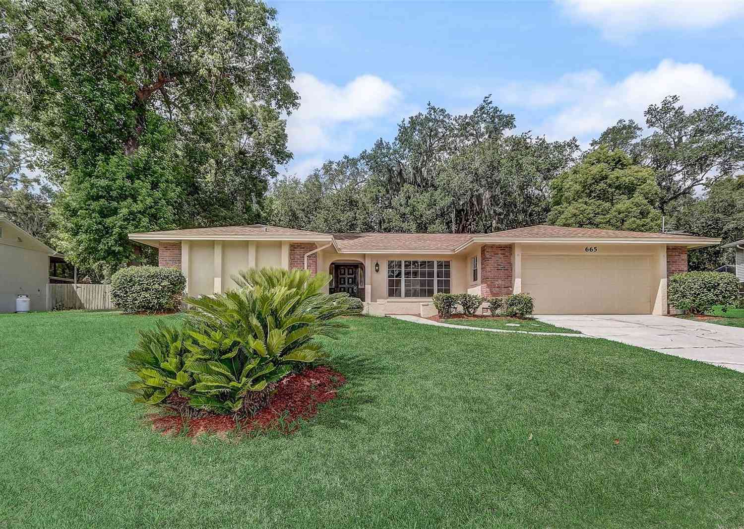 Homes For Sale - 665 Little Wekiva Road<br/> Seminole County, ALTAMONTE SPRINGS, FL 32714